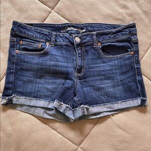 American Eagle Dark Wash Stretch Denim Jean Shorts with Cuffed Hem Size 14